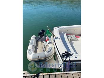 Bertram Yacht 28 Moppie