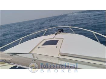 Bertram 28 Moppie