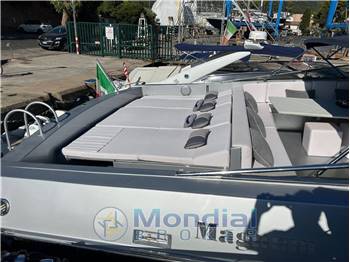 Magnum  Marine 63