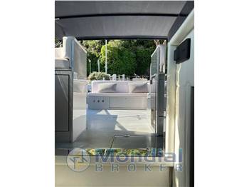Magnum  Marine 63