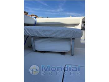 Tiara Yachts 2900 Coronet