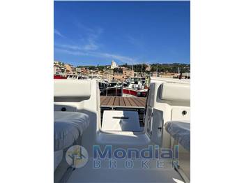 Tiara Yachts 2900 Coronet