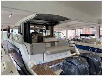 Sealine C335V