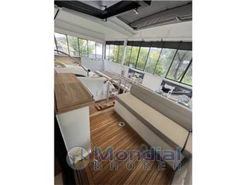 Sealine C335V