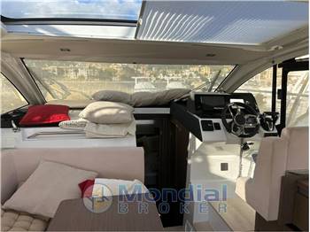 Sealine C335V