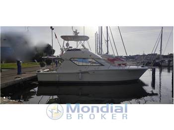 Hatteras 39