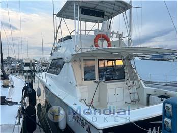 Hatteras 39