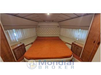 Ferretti 460