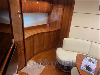 Pershing 46