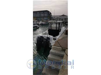 Boston Whaler 255 Conquest