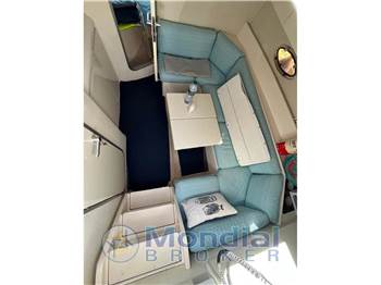 Pershing 33