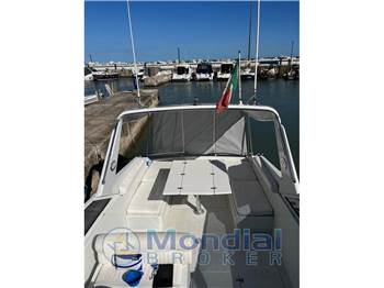 Pershing 33
