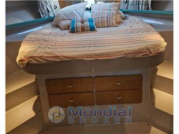 FERRETTI ALTURA 36 FLY