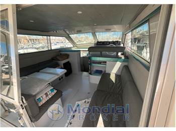 FERRETTI ALTURA 36 FLY