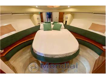 AZIMUT 42 FLY