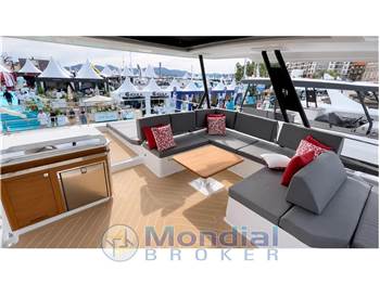 Fountaine Pajot Power 67