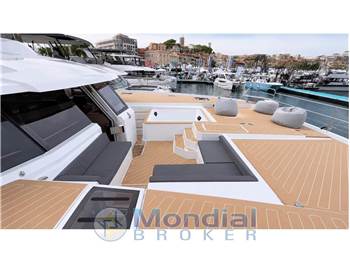 Fountaine Pajot Power 67