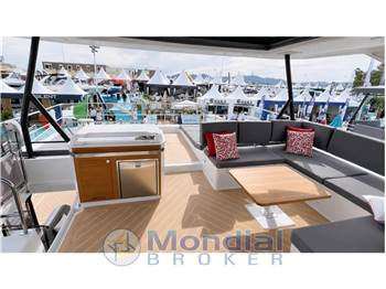 Fountaine Pajot Power 67