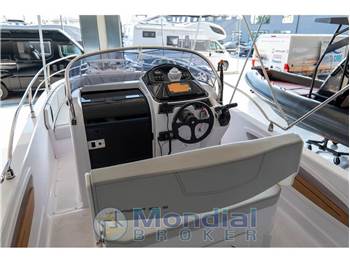 Ranieri International Voyager 21 S