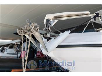 Ranieri International Voyager 21 S