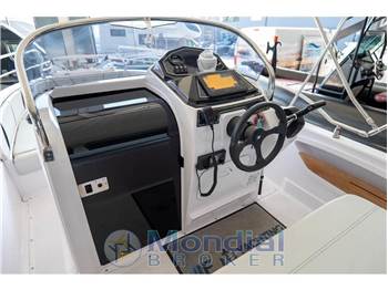 Ranieri International Voyager 21 S