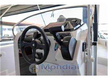 Ranieri International Voyager 21 S