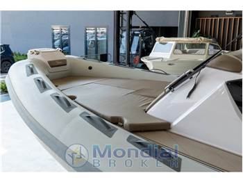 Ranieri International Cayman 28 Executive