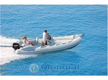 Ranieri International Cayman 21 Sport