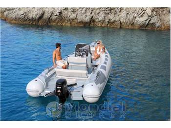 Ranieri International Cayman 21 Sport