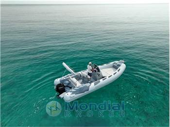 Ranieri International Cayman 21 Sport