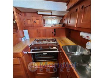 Hallberg Rassy HR 352