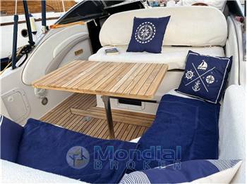 Four Winns Vista 258