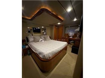 Ferretti 680