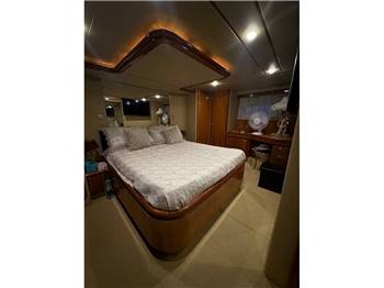 Ferretti 680