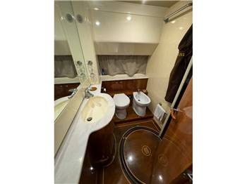Ferretti 680