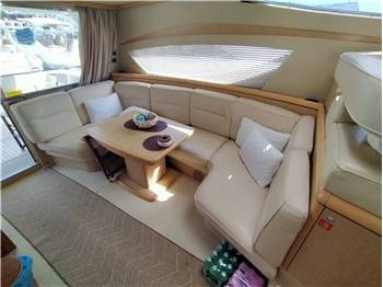 Ferretti 460