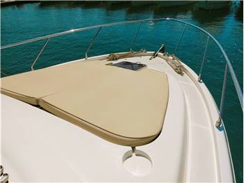 Ferretti 460