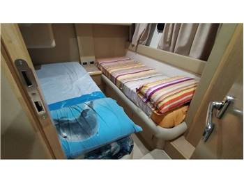 Ferretti 460