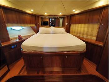 Sunseeker Predator 72