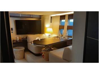 Azimut 68s