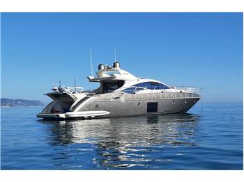 Azimut 68s