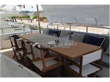 Benetti Delfino 93
