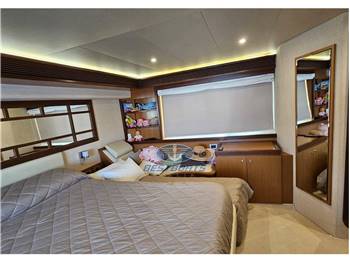 Ferretti 630