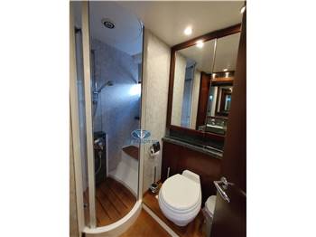 Princess Yachts v 65