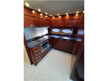 Princess Yachts v 65