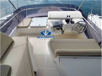 Ferretti 460