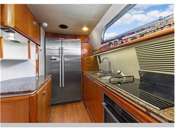 Ferretti Ferretti 810