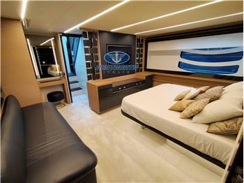 Pershing Pershing 70