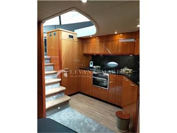 Sunseeker Predator 62