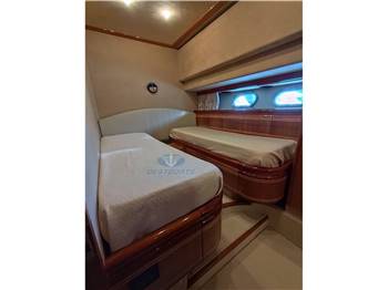 Ferretti Ferretti 810